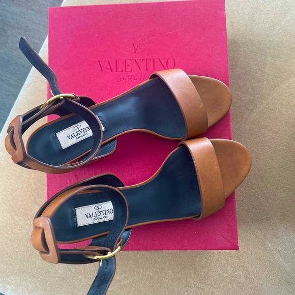 Valentino Garavani Shoes - Valentino Vlogo - brown sandals
